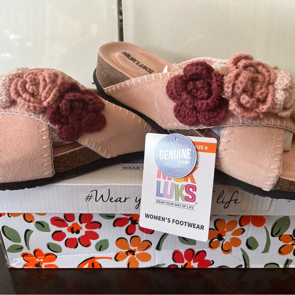 Muk Luks Women's Pink and Burgundy Floral Mules